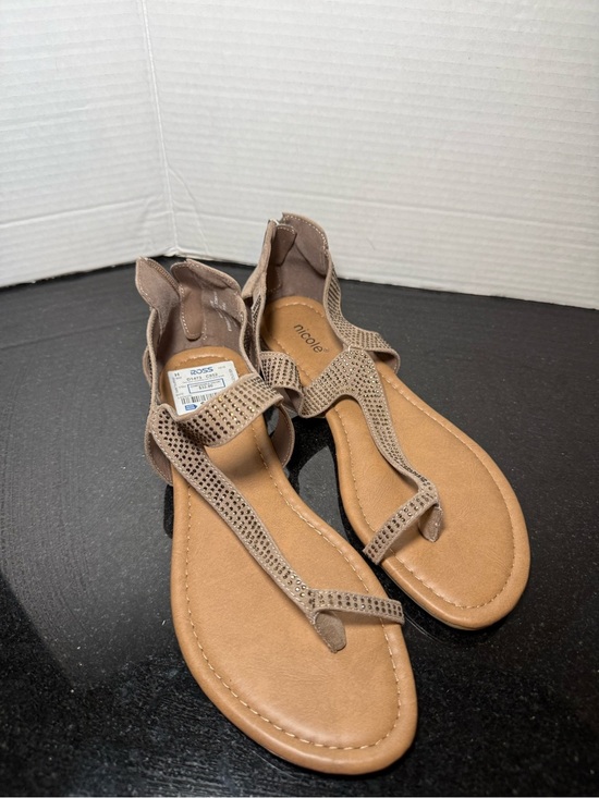 Nicole Shoes - NEW! Nicole Taupe Rhinestone T-Strap Flat Sandals Size 8.5Wide